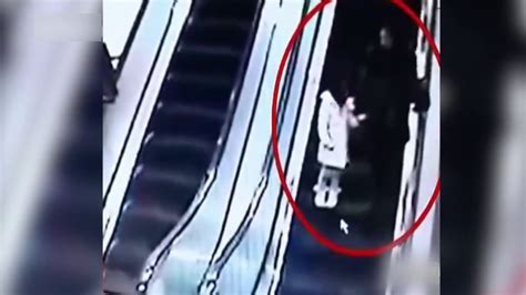 Ç­i­n­­d­e­ ­y­i­n­e­ ­y­ü­r­ü­y­e­n­ ­m­e­r­d­i­v­e­n­ ­k­a­z­a­s­ı­ ­y­a­ş­a­n­d­ı­